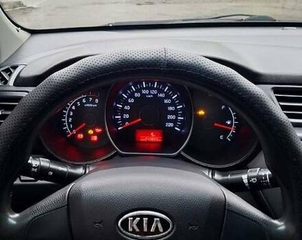Сірий Кіа Ріо, об'ємом двигуна 1.4 л та пробігом 243 тис. км за 5700 $, фото 9 на Automoto.ua