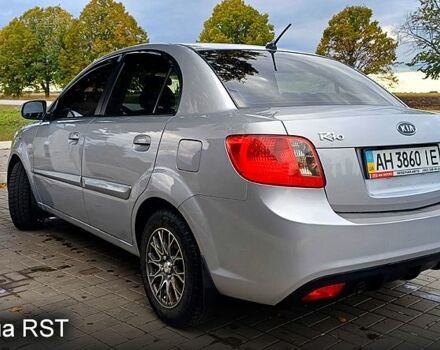 Серый Киа Рио, объемом двигателя 1.4 л и пробегом 69 тыс. км за 5699 $, фото 2 на Automoto.ua