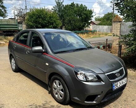 Сірий Кіа Ріо, об'ємом двигуна 1.4 л та пробігом 92 тис. км за 3700 $, фото 2 на Automoto.ua