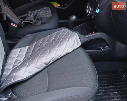 Серый Киа Рио, объемом двигателя 1.6 л и пробегом 180 тыс. км за 8000 $, фото 10 на Automoto.ua