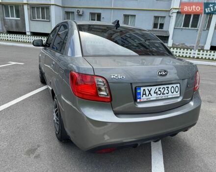 Сірий Кіа Ріо, об'ємом двигуна 1.4 л та пробігом 195 тис. км за 5250 $, фото 6 на Automoto.ua