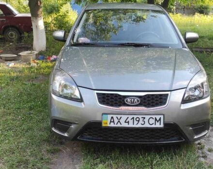 Сірий Кіа Ріо, об'ємом двигуна 1.4 л та пробігом 215 тис. км за 4994 $, фото 2 на Automoto.ua
