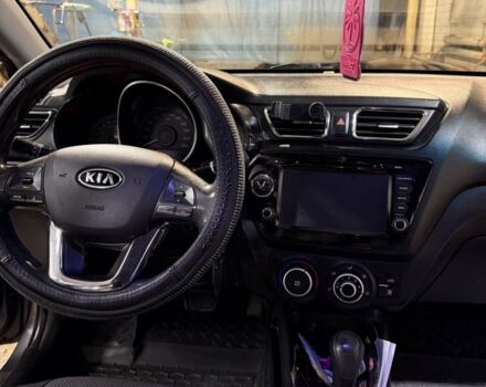 Серый Киа Рио, объемом двигателя 1.59 л и пробегом 262 тыс. км за 7000 $, фото 5 на Automoto.ua