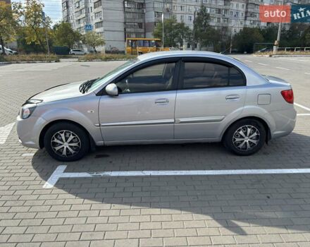Серый Киа Рио, объемом двигателя 1.4 л и пробегом 167 тыс. км за 5100 $, фото 1 на Automoto.ua