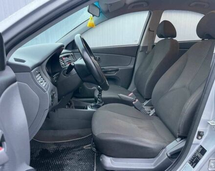 Серый Киа Рио, объемом двигателя 1.4 л и пробегом 168 тыс. км за 4590 $, фото 8 на Automoto.ua