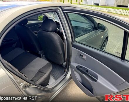 Сірий Кіа Ріо, об'ємом двигуна 1.4 л та пробігом 190 тис. км за 5350 $, фото 9 на Automoto.ua