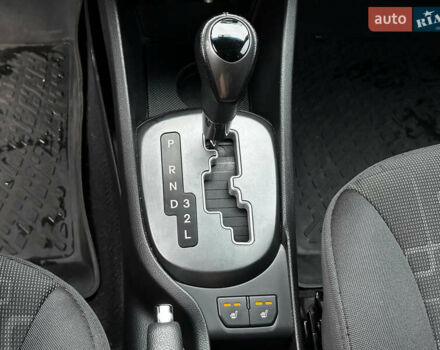 Сірий Кіа Ріо, об'ємом двигуна 1.6 л та пробігом 139 тис. км за 8500 $, фото 27 на Automoto.ua