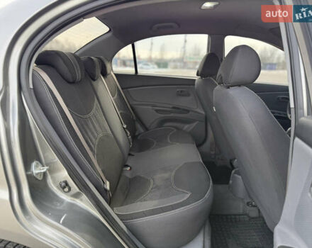 Серый Киа Рио, объемом двигателя 1.4 л и пробегом 180 тыс. км за 4699 $, фото 9 на Automoto.ua