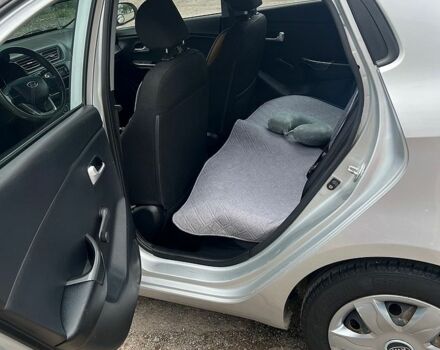 Серый Киа Рио, объемом двигателя 1.4 л и пробегом 257 тыс. км за 6800 $, фото 8 на Automoto.ua
