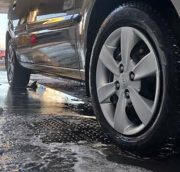 Сірий Кіа Ріо, об'ємом двигуна 1.4 л та пробігом 147 тис. км за 5500 $, фото 20 на Automoto.ua