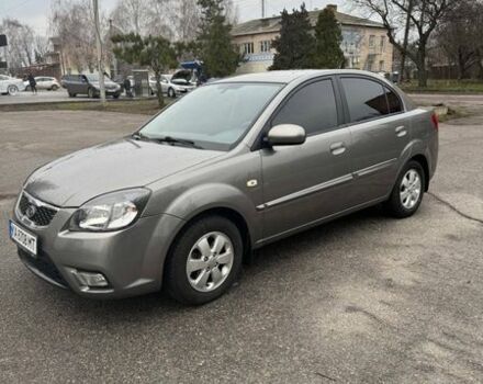 Серый Киа Рио, объемом двигателя 1.4 л и пробегом 135 тыс. км за 6999 $, фото 3 на Automoto.ua