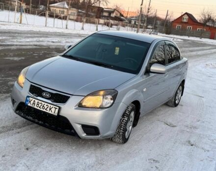 Сірий Кіа Ріо, об'ємом двигуна 1.4 л та пробігом 225 тис. км за 5241 $, фото 1 на Automoto.ua
