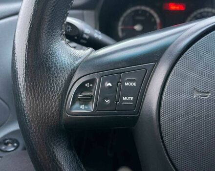 Серый Киа Рио, объемом двигателя 1.4 л и пробегом 168 тыс. км за 4590 $, фото 18 на Automoto.ua