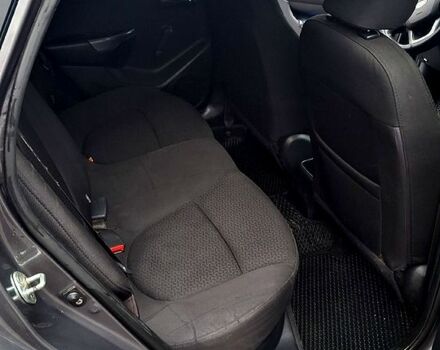 Серый Киа Рио, объемом двигателя 1.4 л и пробегом 243 тыс. км за 5700 $, фото 8 на Automoto.ua