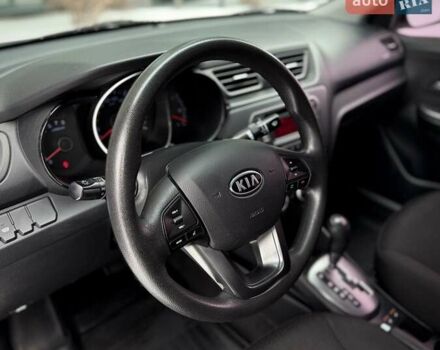 Серый Киа Рио, объемом двигателя 1.59 л и пробегом 180 тыс. км за 8950 $, фото 19 на Automoto.ua