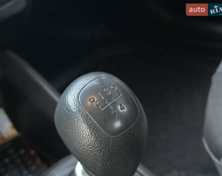 Серый Киа Рио, объемом двигателя 1.4 л и пробегом 178 тыс. км за 5600 $, фото 17 на Automoto.ua