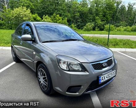 Сірий Кіа Ріо, об'ємом двигуна 1.4 л та пробігом 179 тис. км за 4999 $, фото 2 на Automoto.ua