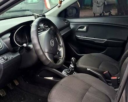 Сірий Кіа Ріо, об'ємом двигуна 1.4 л та пробігом 243 тис. км за 5700 $, фото 5 на Automoto.ua