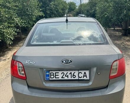 Серый Киа Рио, объемом двигателя 1.4 л и пробегом 92 тыс. км за 3700 $, фото 4 на Automoto.ua
