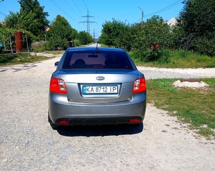 Серый Киа Рио, объемом двигателя 1.4 л и пробегом 235 тыс. км за 4000 $, фото 2 на Automoto.ua