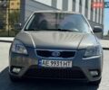 Серый Киа Рио, объемом двигателя 1.4 л и пробегом 135 тыс. км за 4999 $, фото 7 на Automoto.ua