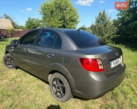 Сірий Кіа Ріо, об'ємом двигуна 1.4 л та пробігом 167 тис. км за 5500 $, фото 3 на Automoto.ua
