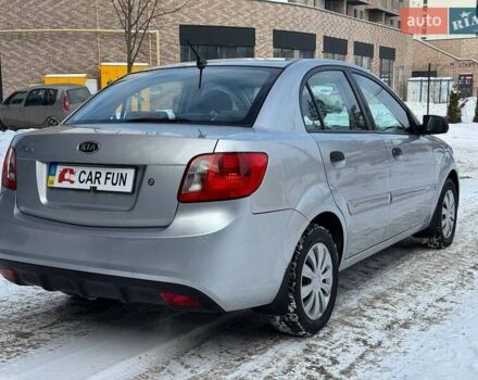 Серый Киа Рио, объемом двигателя 1.4 л и пробегом 89 тыс. км за 4900 $, фото 5 на Automoto.ua