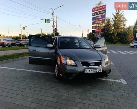 Сірий Кіа Ріо, об'ємом двигуна 1.4 л та пробігом 199 тис. км за 5900 $, фото 10 на Automoto.ua