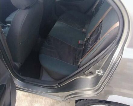 Серый Киа Рио, объемом двигателя 1.4 л и пробегом 271 тыс. км за 5000 $, фото 9 на Automoto.ua