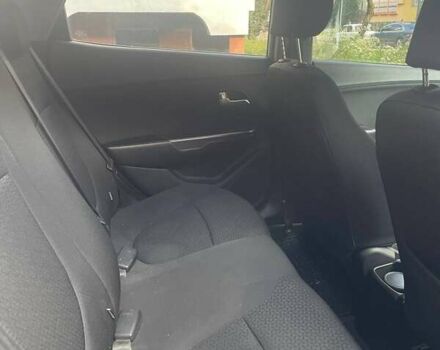 Серый Киа Рио, объемом двигателя 1.59 л и пробегом 130 тыс. км за 7000 $, фото 5 на Automoto.ua