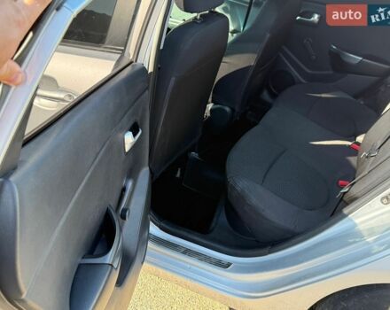 Серый Киа Рио, объемом двигателя 1.4 л и пробегом 238 тыс. км за 6200 $, фото 11 на Automoto.ua