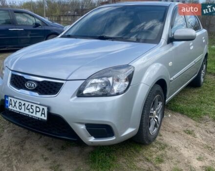 Серый Киа Рио, объемом двигателя 1.4 л и пробегом 154 тыс. км за 5300 $, фото 1 на Automoto.ua