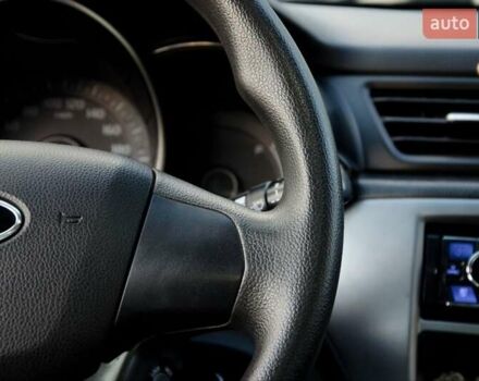 Серый Киа Рио, объемом двигателя 1.4 л и пробегом 204 тыс. км за 6200 $, фото 41 на Automoto.ua
