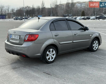 Серый Киа Рио, объемом двигателя 1.4 л и пробегом 180 тыс. км за 4699 $, фото 3 на Automoto.ua