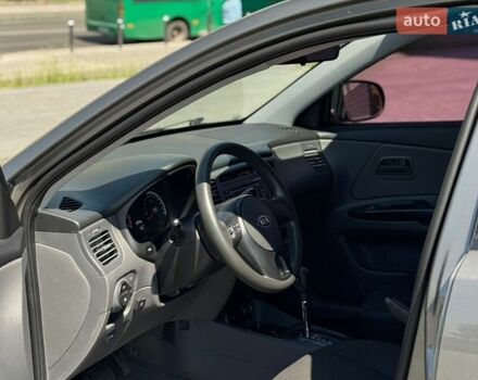 Серый Киа Рио, объемом двигателя 1.4 л и пробегом 135 тыс. км за 4999 $, фото 8 на Automoto.ua