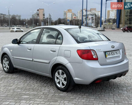 Серый Киа Рио, объемом двигателя 1.4 л и пробегом 172 тыс. км за 4950 $, фото 3 на Automoto.ua