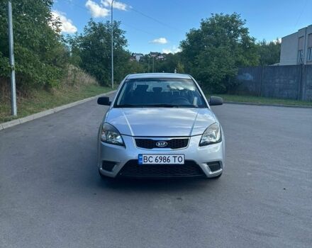 Серый Киа Рио, объемом двигателя 1.4 л и пробегом 89 тыс. км за 4300 $, фото 5 на Automoto.ua