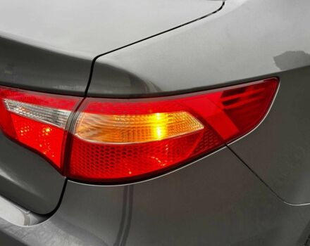 Сірий Кіа Ріо, об'ємом двигуна 1.6 л та пробігом 139 тис. км за 8500 $, фото 7 на Automoto.ua