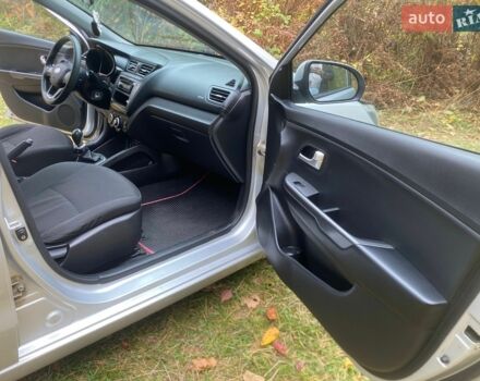 Серый Киа Рио, объемом двигателя 1.4 л и пробегом 224 тыс. км за 5400 $, фото 5 на Automoto.ua