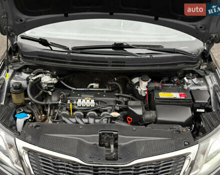 Сірий Кіа Ріо, об'ємом двигуна 1.6 л та пробігом 139 тис. км за 8500 $, фото 40 на Automoto.ua