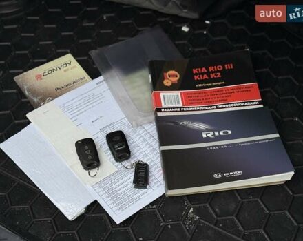 Серый Киа Рио, объемом двигателя 1.6 л и пробегом 180 тыс. км за 8950 $, фото 33 на Automoto.ua