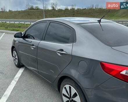 Серый Киа Рио, объемом двигателя 1.4 л и пробегом 155 тыс. км за 6700 $, фото 4 на Automoto.ua