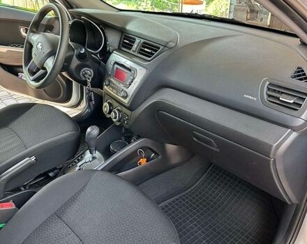 Серый Киа Рио, объемом двигателя 1.6 л и пробегом 36 тыс. км за 9200 $, фото 2 на Automoto.ua