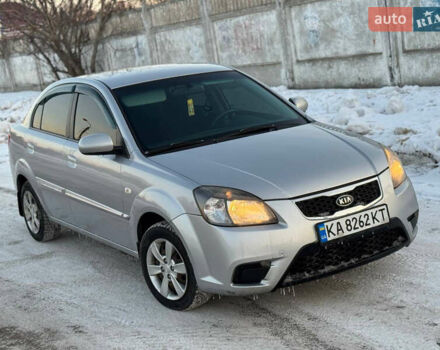 Серый Киа Рио, объемом двигателя 1.4 л и пробегом 228 тыс. км за 4550 $, фото 6 на Automoto.ua
