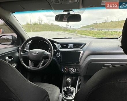 Серый Киа Рио, объемом двигателя 1.4 л и пробегом 155 тыс. км за 6700 $, фото 11 на Automoto.ua