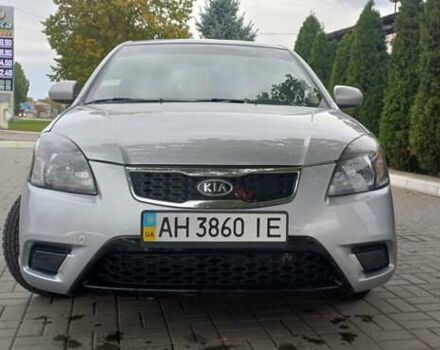 Серый Киа Рио, объемом двигателя 1.4 л и пробегом 69 тыс. км за 5699 $, фото 5 на Automoto.ua