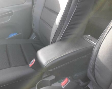 Серый Киа Рио, объемом двигателя 1.4 л и пробегом 153 тыс. км за 5500 $, фото 12 на Automoto.ua