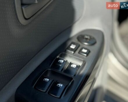 Серый Киа Рио, объемом двигателя 1.4 л и пробегом 135 тыс. км за 4999 $, фото 12 на Automoto.ua