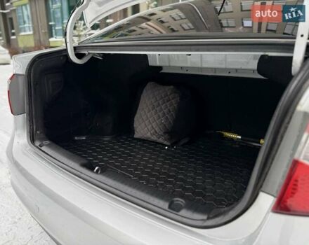 Серый Киа Рио, объемом двигателя 1.6 л и пробегом 180 тыс. км за 8950 $, фото 29 на Automoto.ua