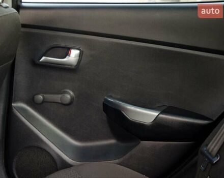 Серый Киа Рио, объемом двигателя 1.4 л и пробегом 204 тыс. км за 6200 $, фото 47 на Automoto.ua